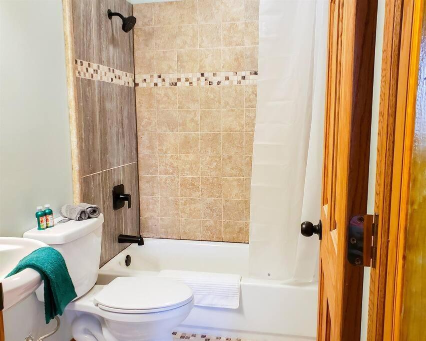 Fall Getaway Resort-3 King Suites, Dog-Friendly Seeley Buitenkant foto
