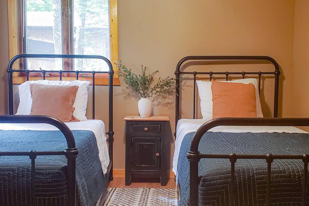 Fall Getaway Resort-3 King Suites, Dog-Friendly Seeley Buitenkant foto