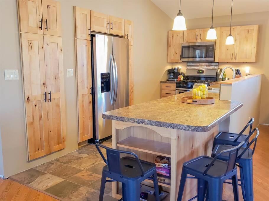 Fall Getaway Resort-3 King Suites, Dog-Friendly Seeley Buitenkant foto